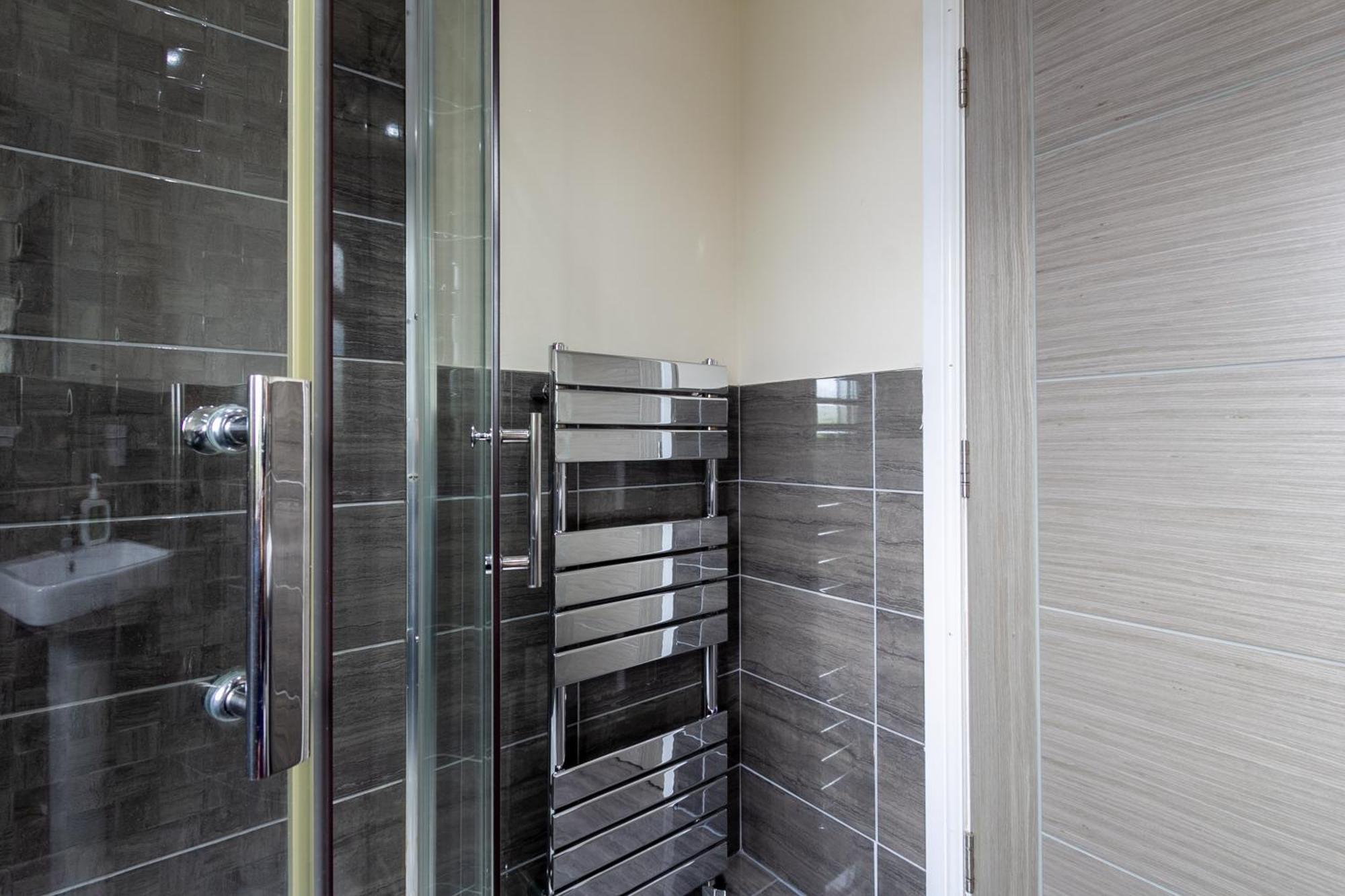Bathway House - Free Secured Parking And Wifi Apartment Coventry Bagian luar foto