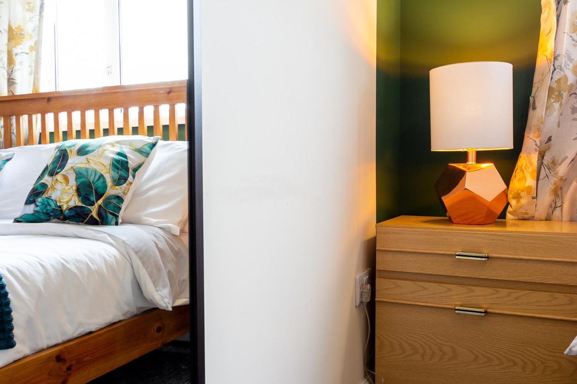 Bathway House - Free Secured Parking And Wifi Apartment Coventry Bagian luar foto
