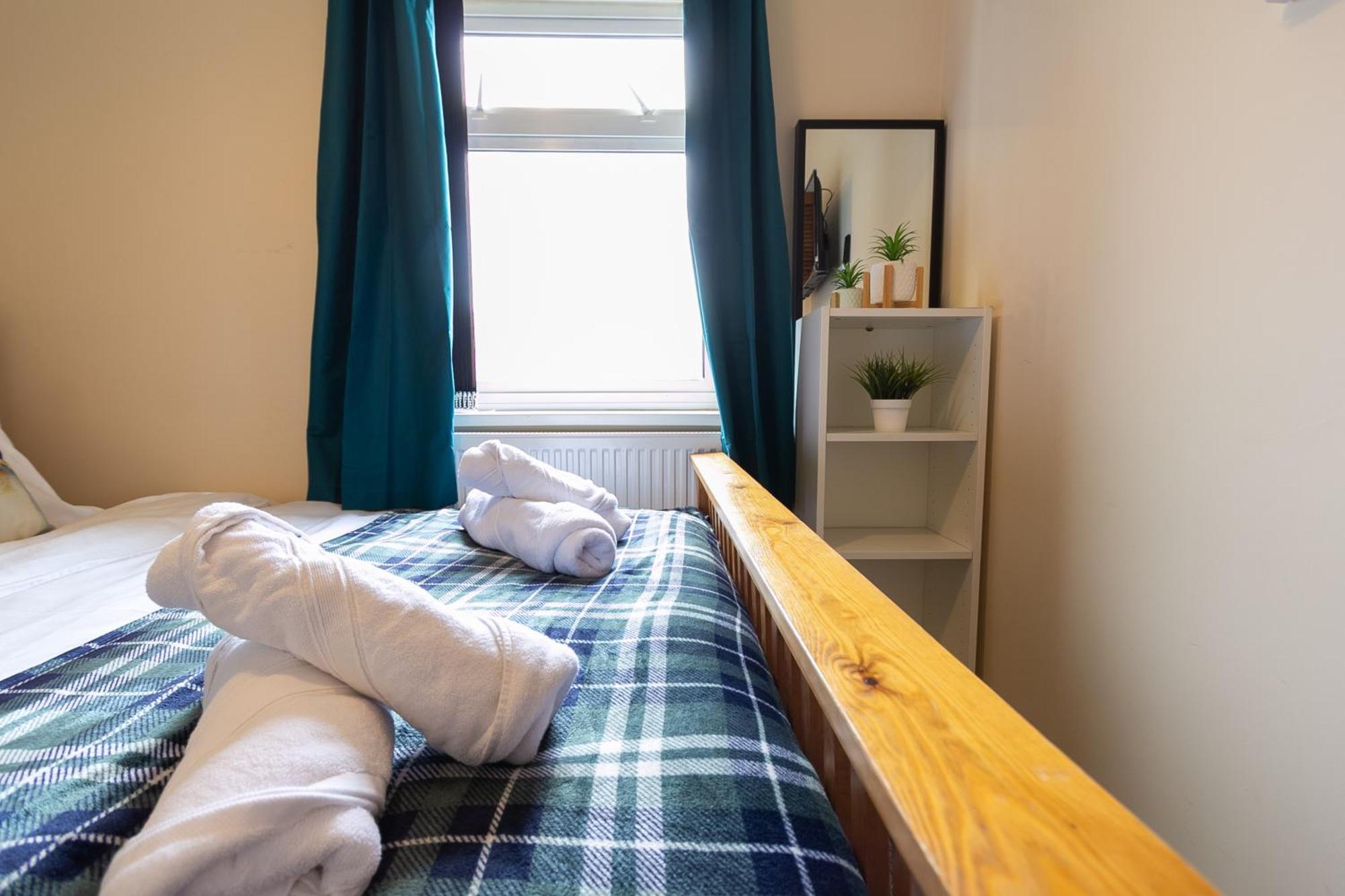 Bathway House - Free Secured Parking And Wifi Apartment Coventry Bagian luar foto