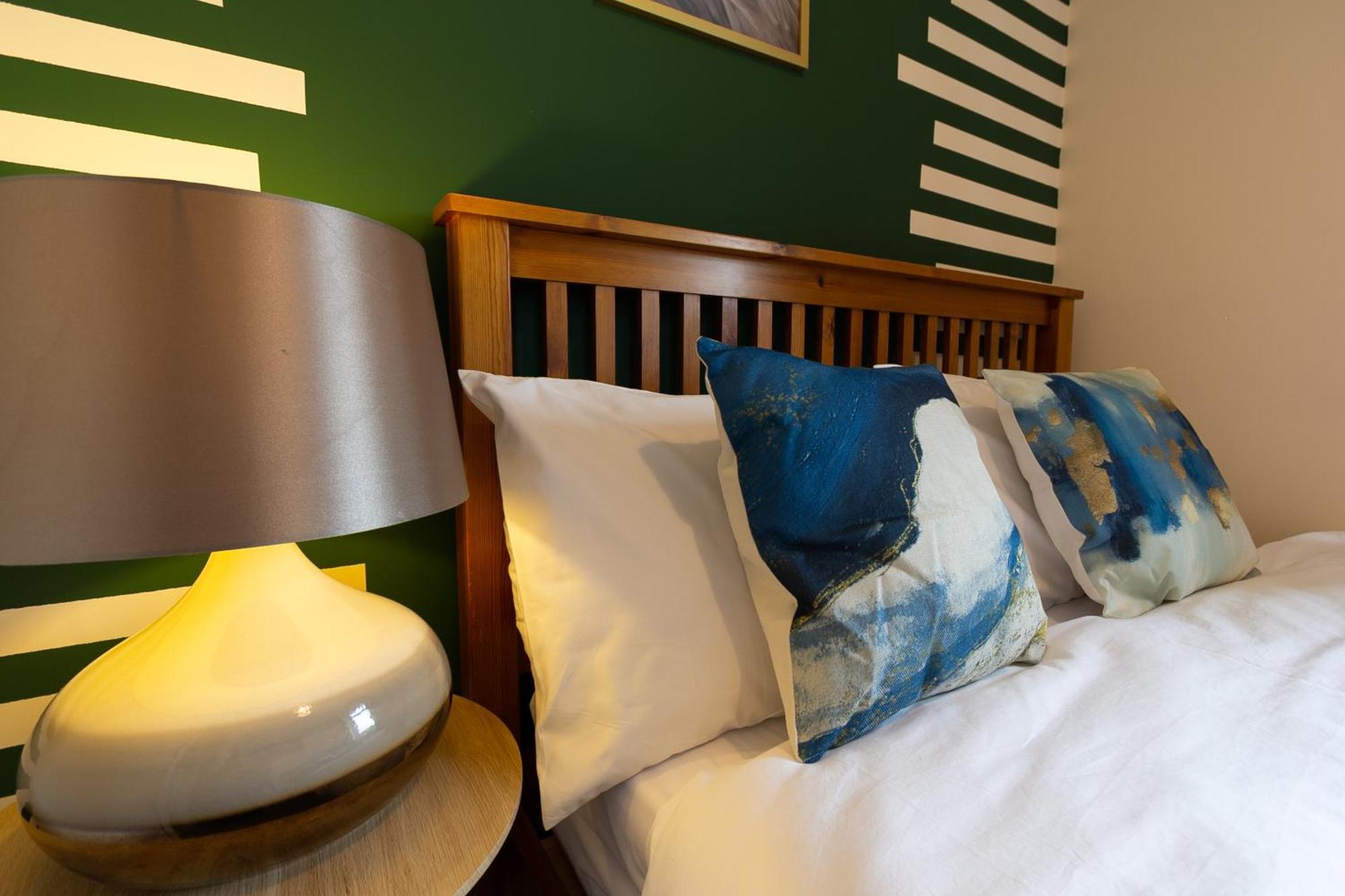 Bathway House - Free Secured Parking And Wifi Apartment Coventry Bagian luar foto